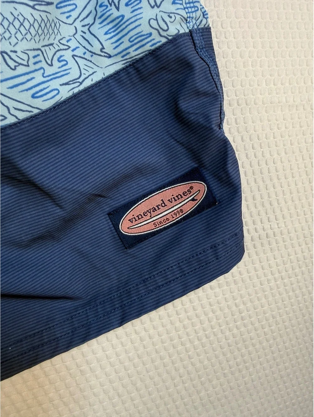 Vineyard Vines Men’s XL Fish Print Colorblock Swim Trunks Blue Board Shorts